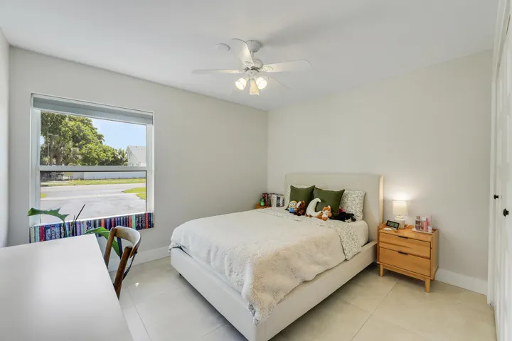 Bedroom (1)