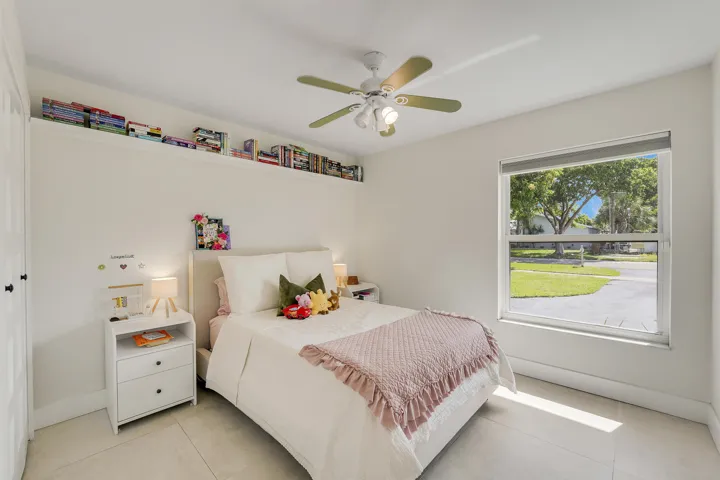 Bedroom (2)
