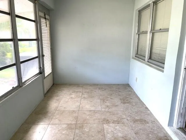 Enclosed Florida room 1