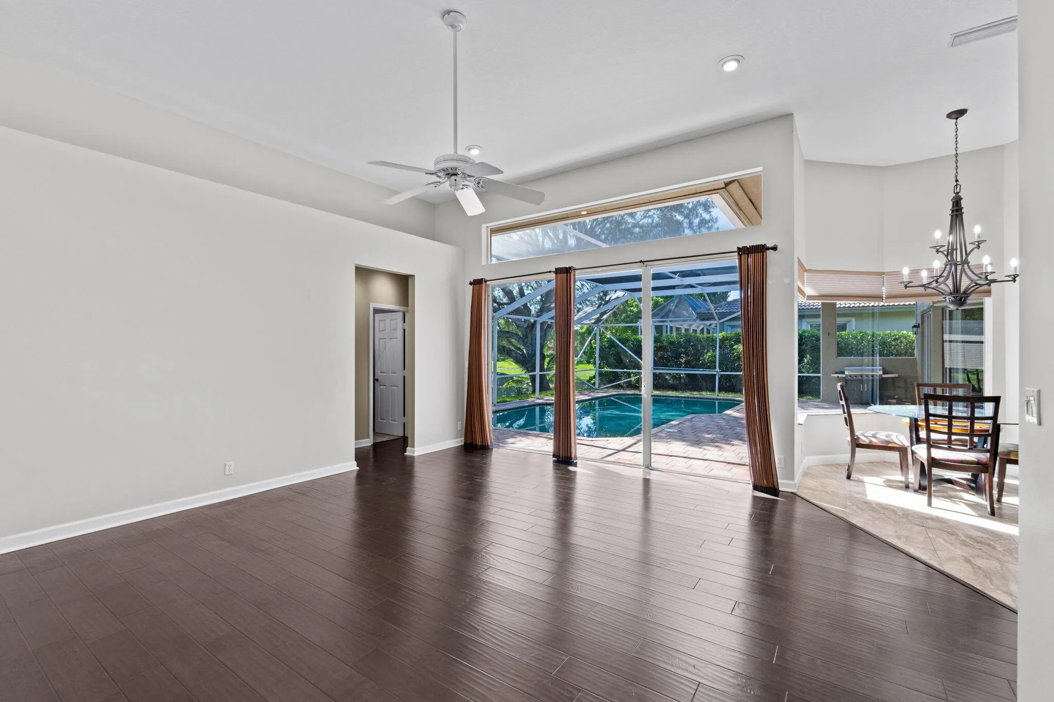 17-web-or-mls-A7407927