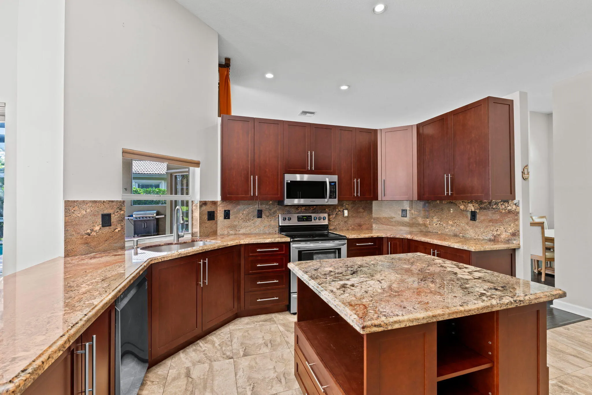 26-web-or-mls-A7407987