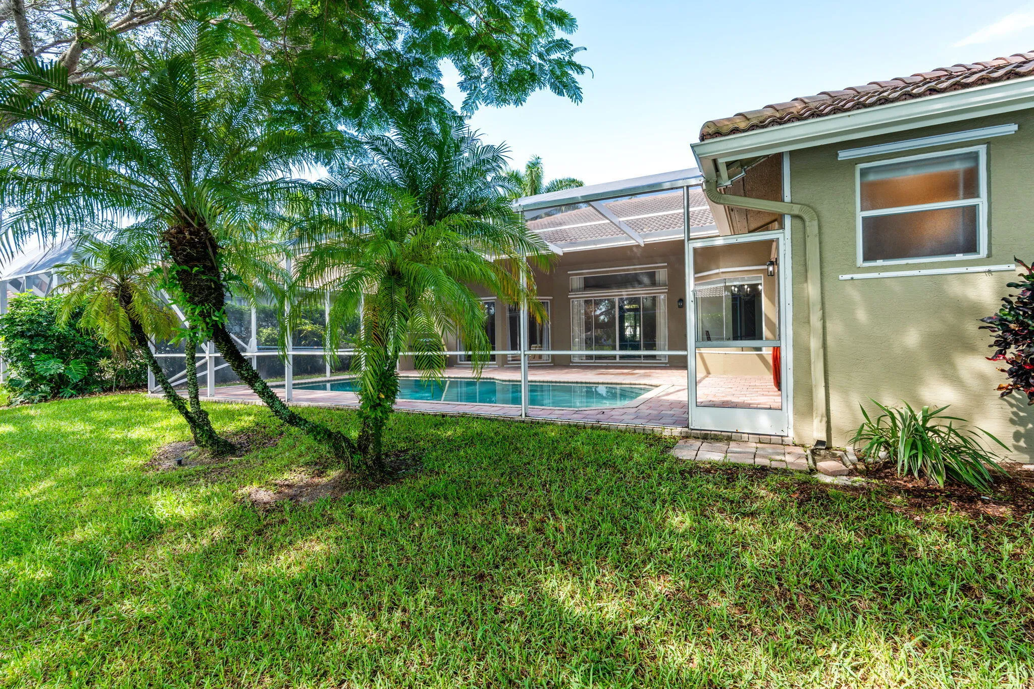 56-web-or-mls-A7408084