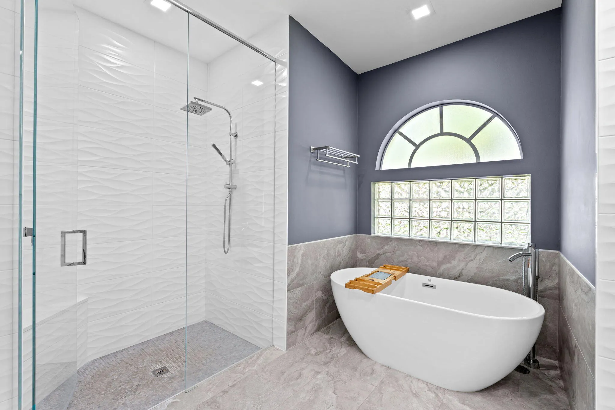 33-web-or-mls-A7408054