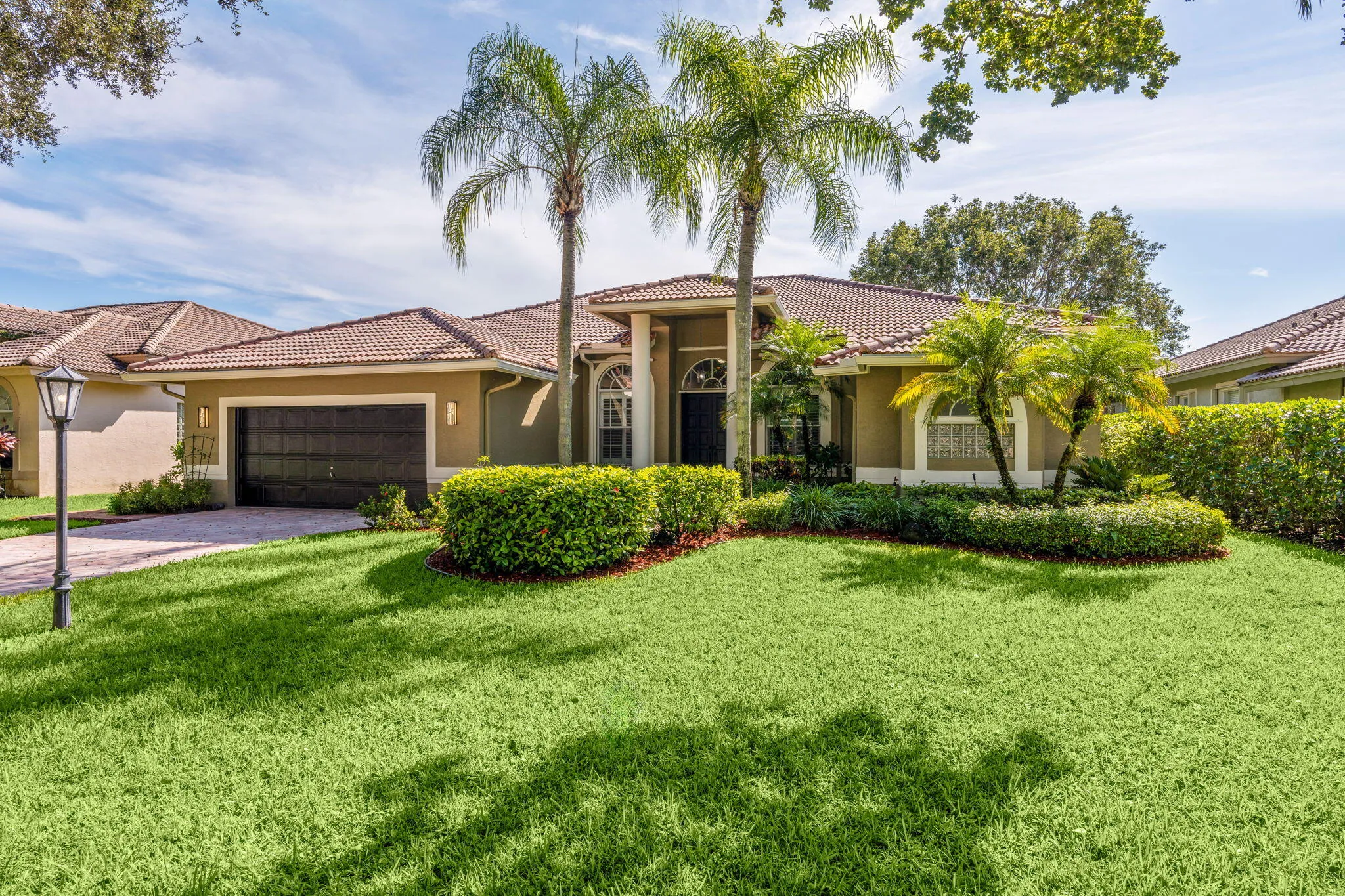 3-web-or-mls-A7407872