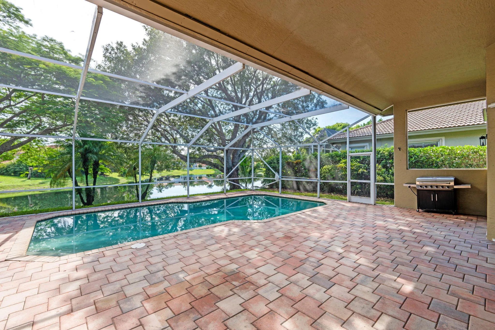 51-web-or-mls-A7408072