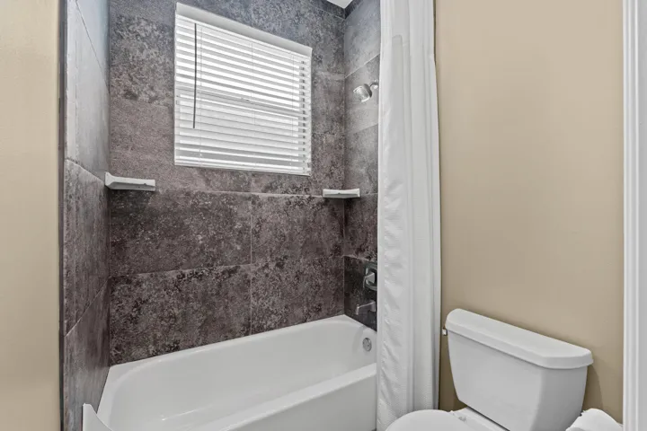 43-web-or-mls-A7407907