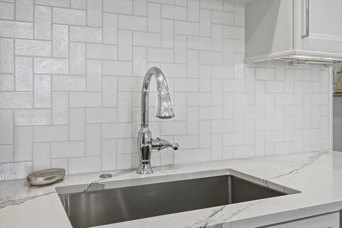 47-Kitchen-Sink