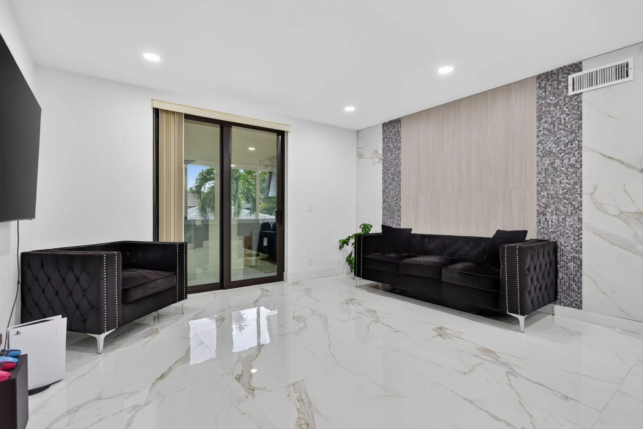 2-web-or-mls-8404 -7975