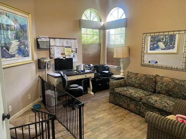Bedroom/Office