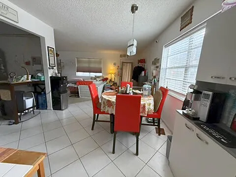 24_DE9E3687-9BD5-42EC-B760-37A8A0201C9A_
