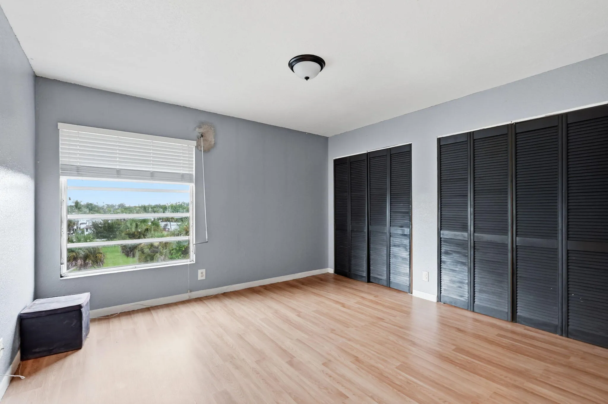 9-web-or-mls-430_Commodore_Dr_Unit_314_0