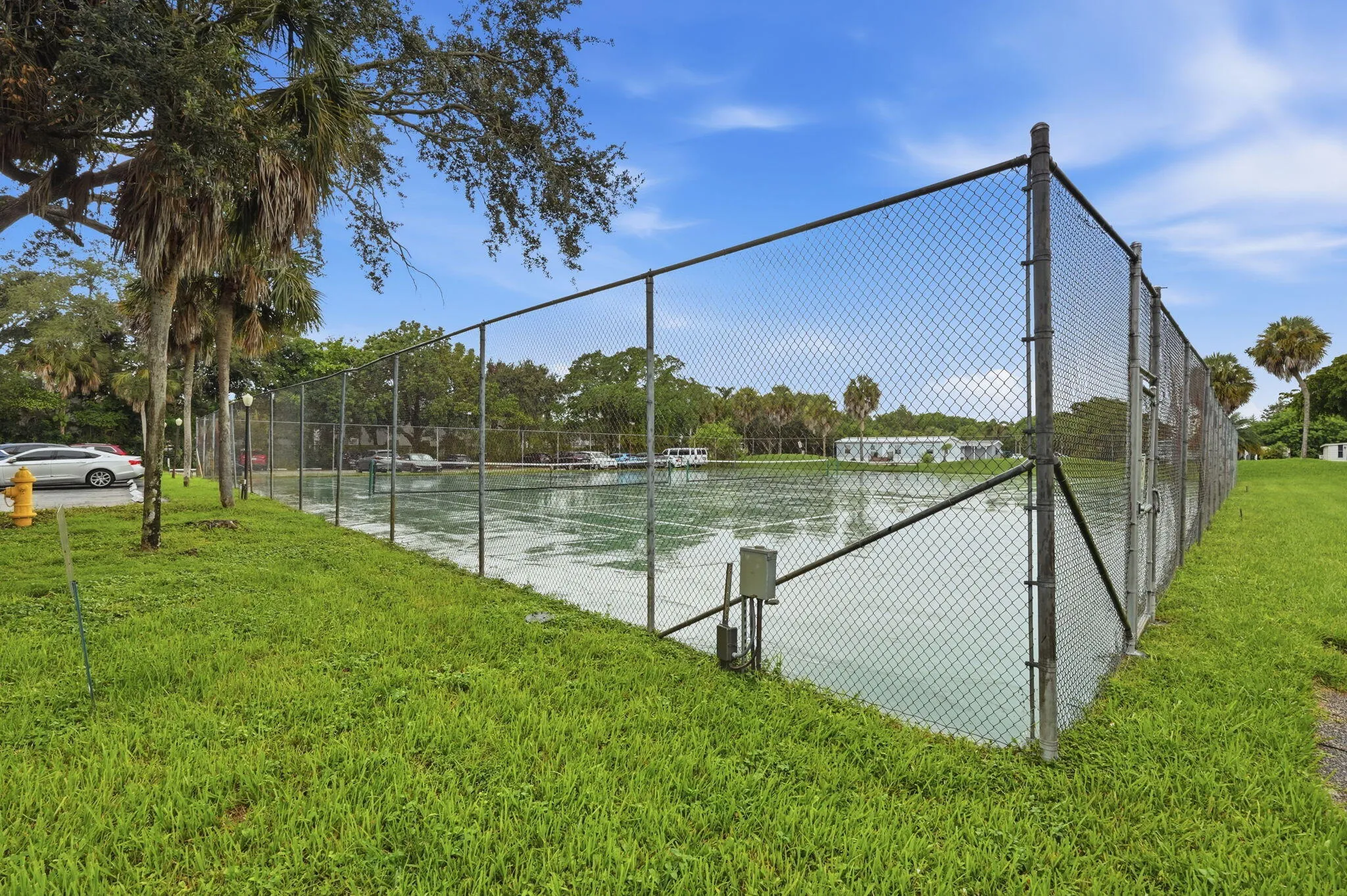 51-web-or-mls-430_Commodore_Dr_Unit_314_