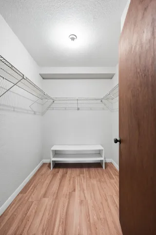 19-web-or-mls-430_Commodore_Dr_Unit_314_