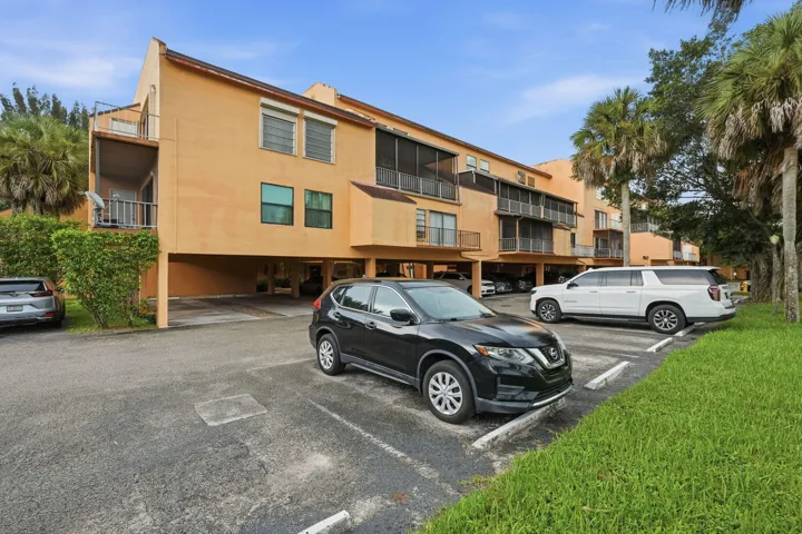 1-web-or-mls-430_Commodore_Dr_Unit_314_0