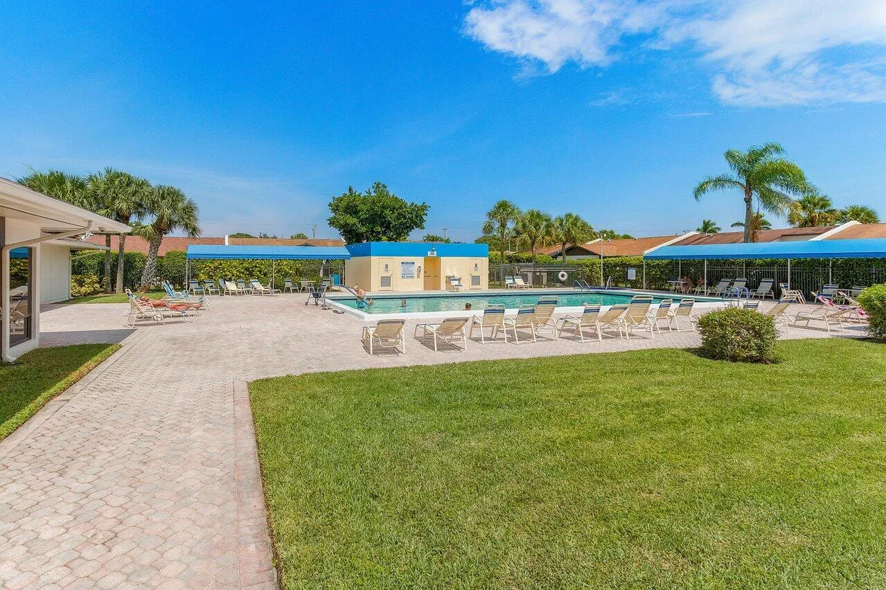 Community pool