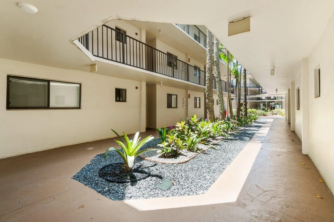 Courtyard walk