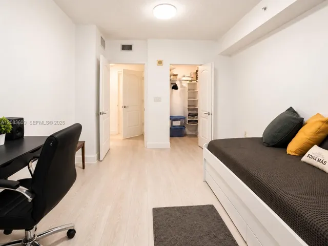 Second bedroom