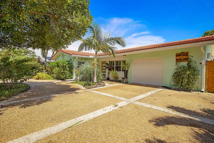 2242 NW 3rd Court-39