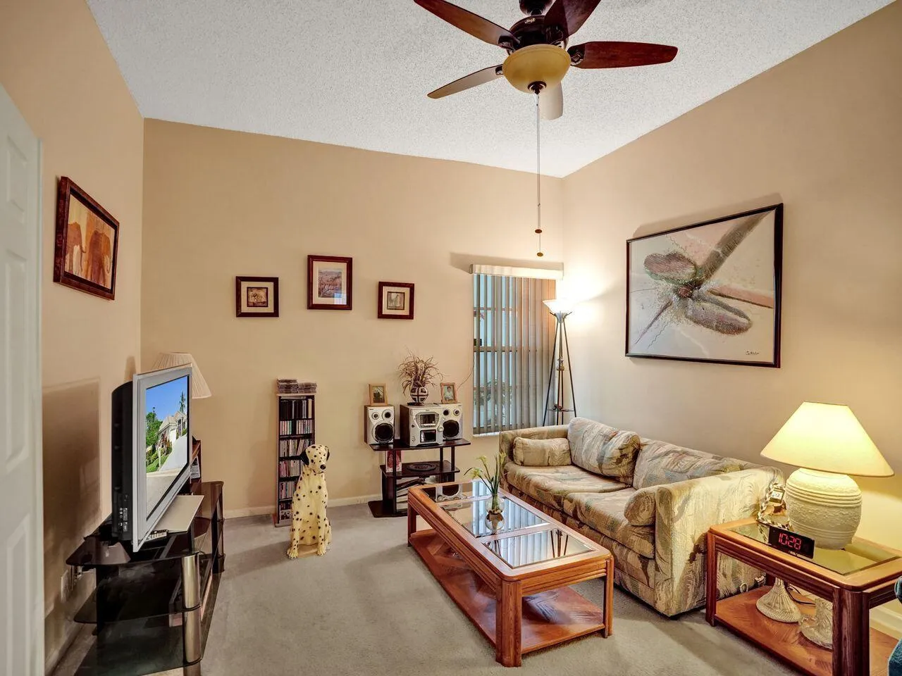 Den/Bedroom