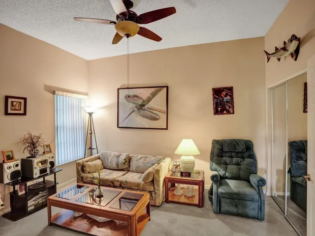 Den/Bedroom