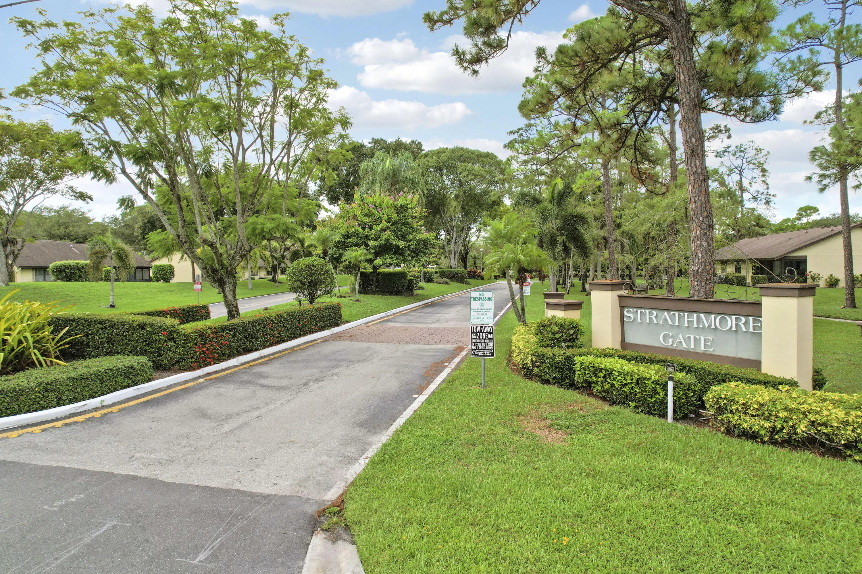 Entrance gate