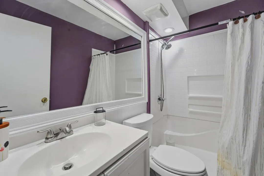 Monaco - 2nd bathroom tub