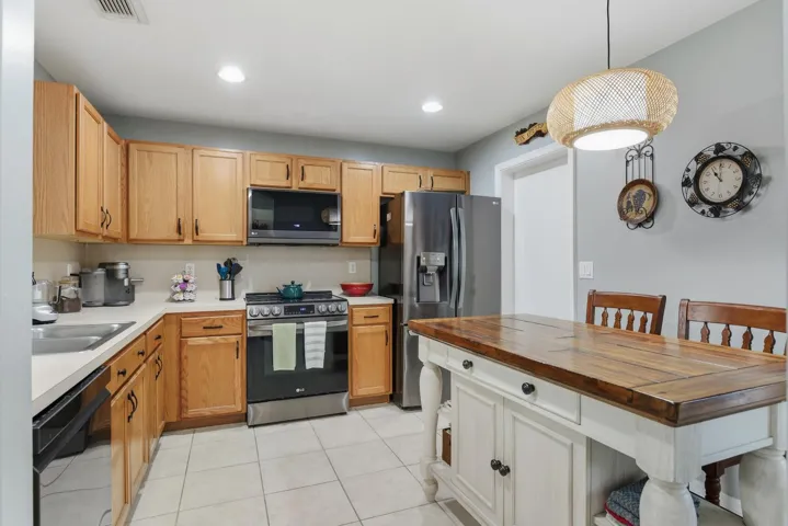 008-020-4864 Pinemore Ln-1499x1000