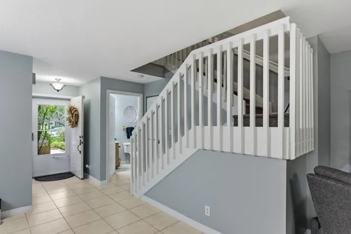 004-015-4864 Pinemore Ln-1499x1000