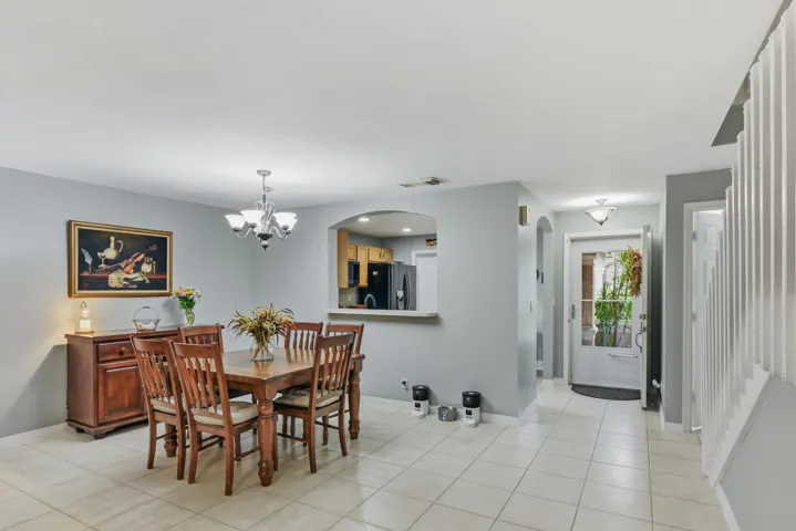 006-012-4864 Pinemore Ln-1499x1000