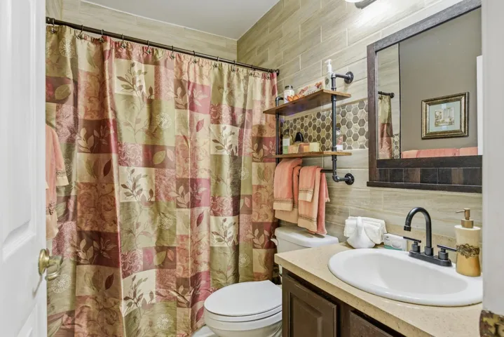 017-025-4864 Pinemore Ln-1499x1000