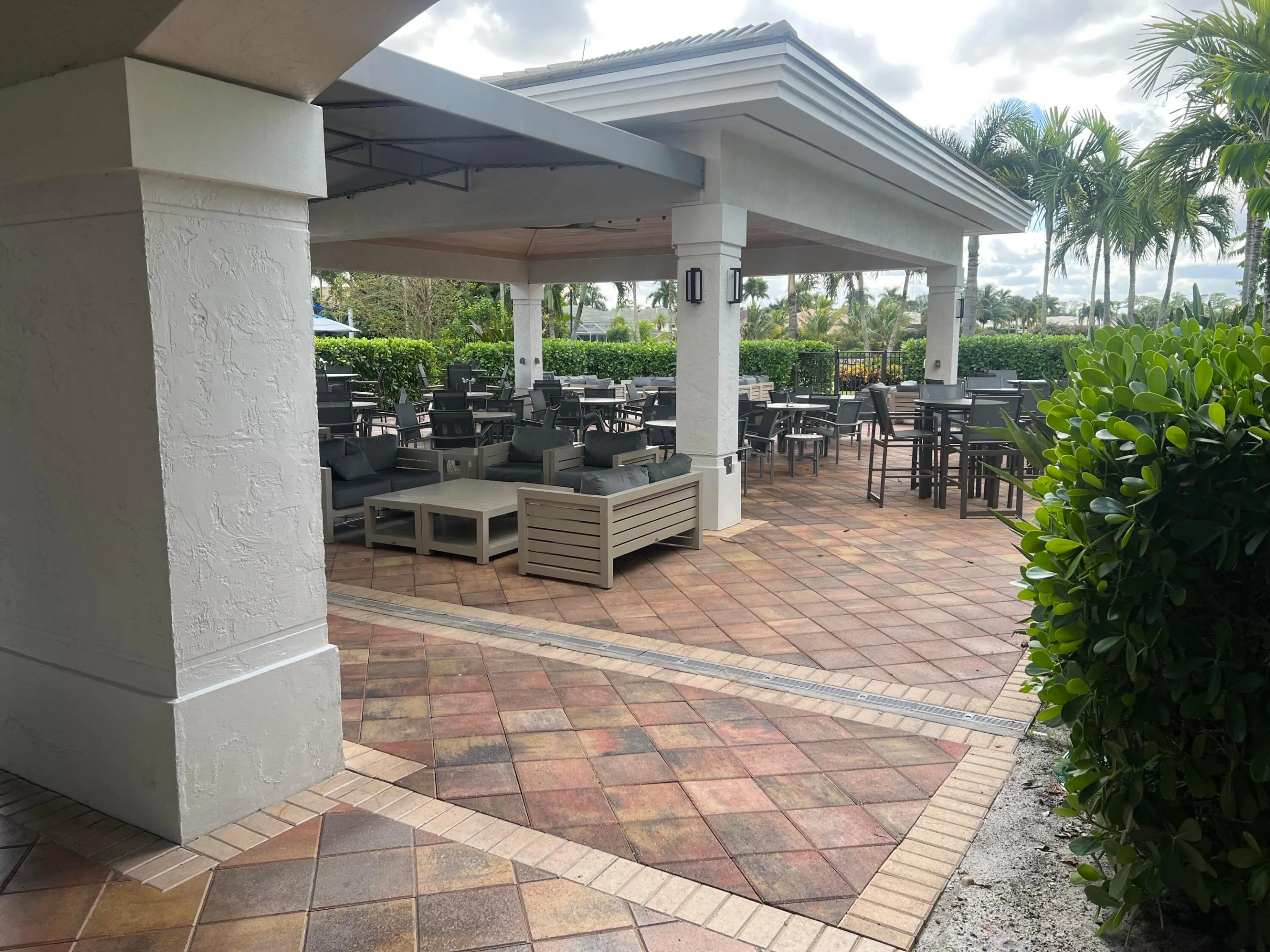 OUTSIDE EATING