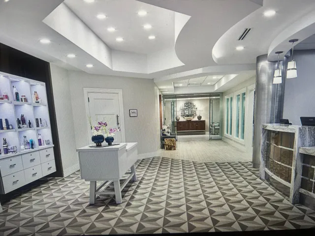 NAIL SALON