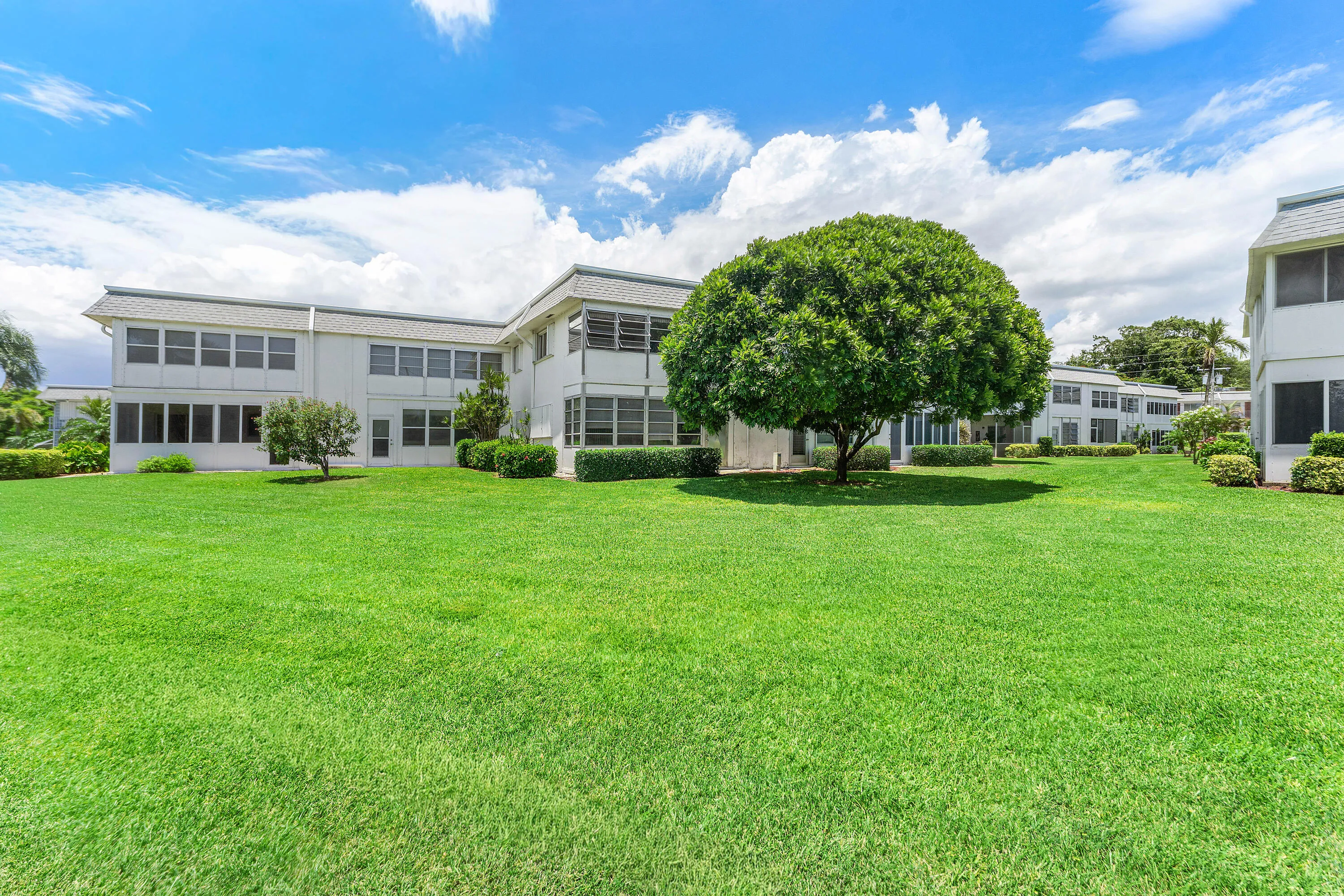 023-3120LakeOsborneDrive-106-LakeWorthBe