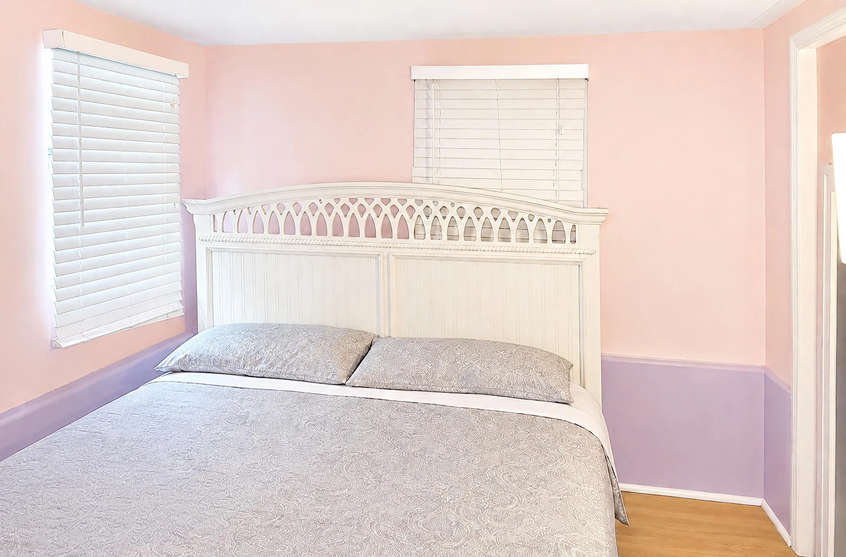 Room (2)