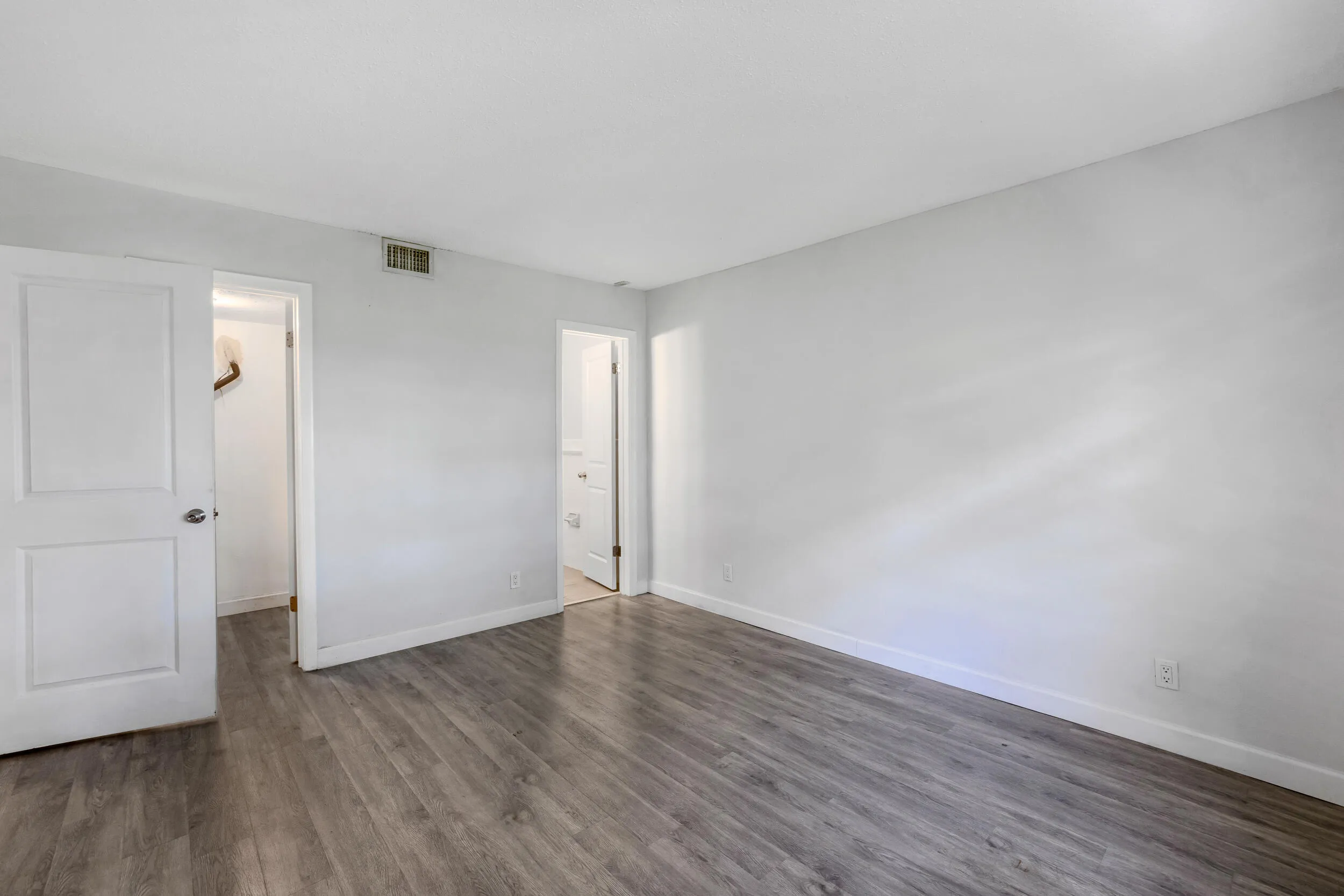 1400 NE 57th St-Fort Lauderdale #304 Nat