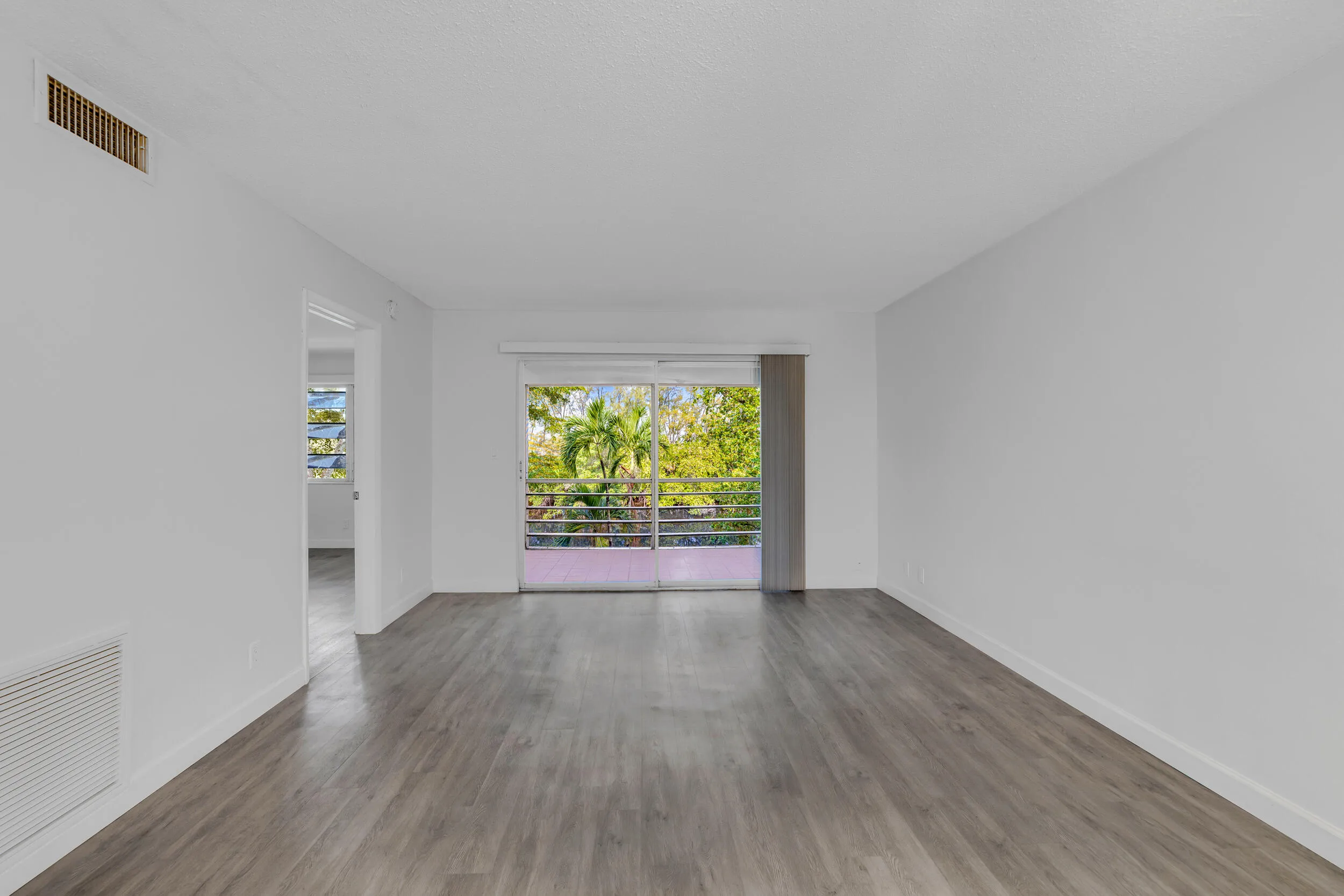 1400 NE 57th St-Fort Lauderdale #304 Nat