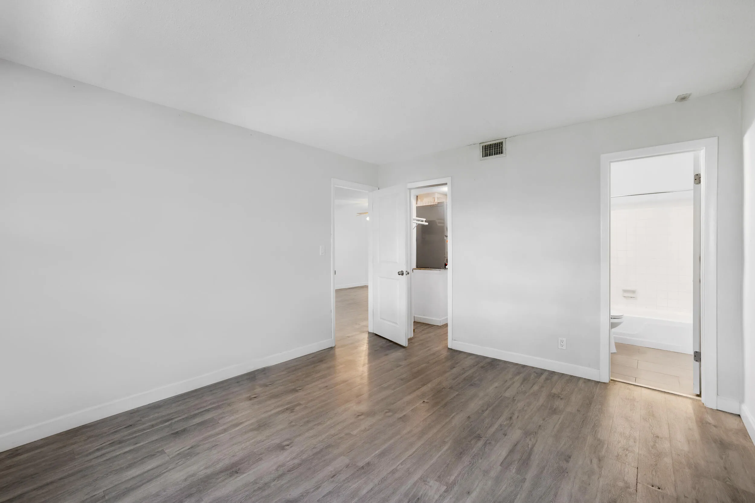 1400 NE 57th St-Fort Lauderdale #304 Nat