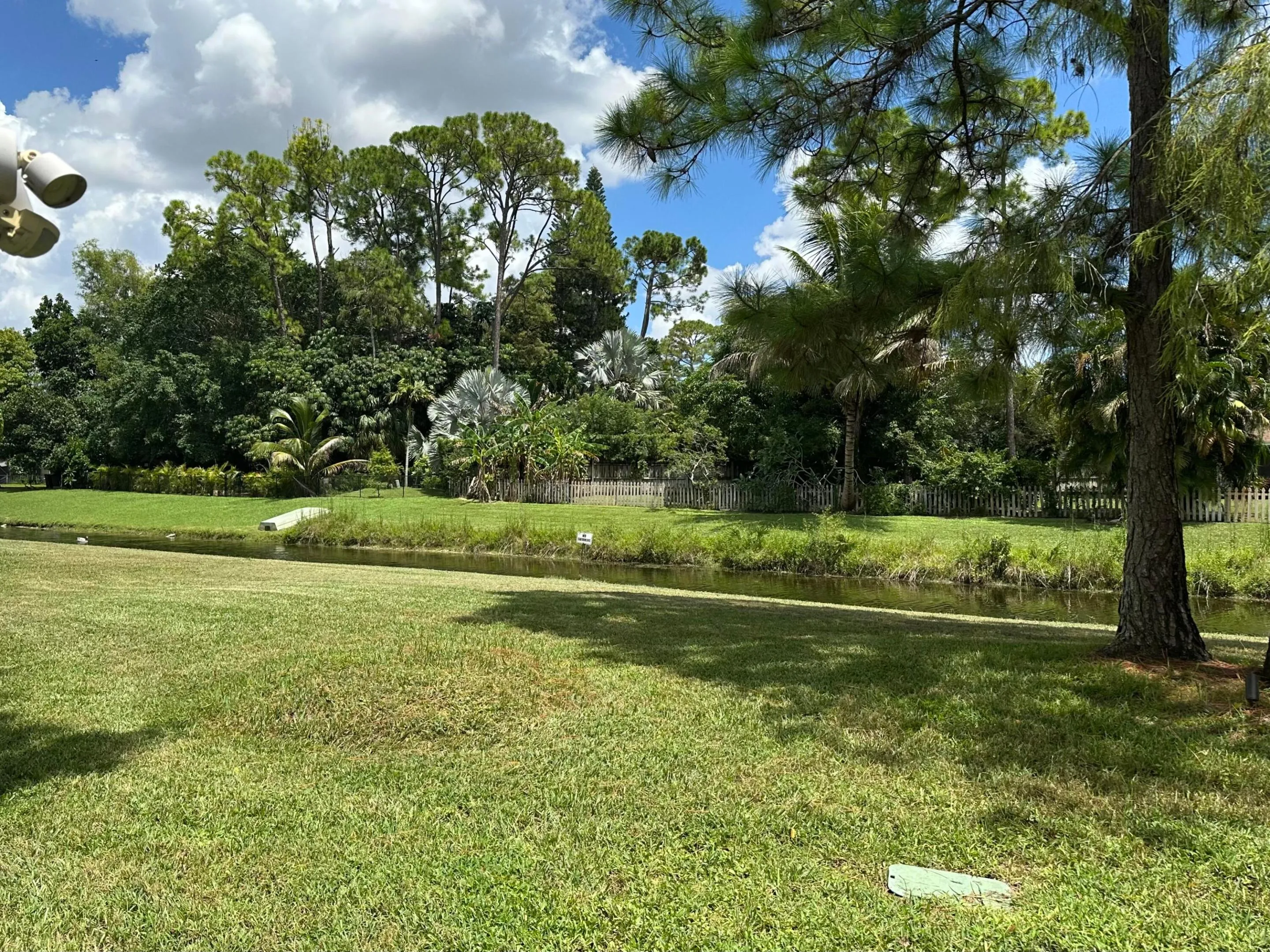 REAR YARD ON CANAL