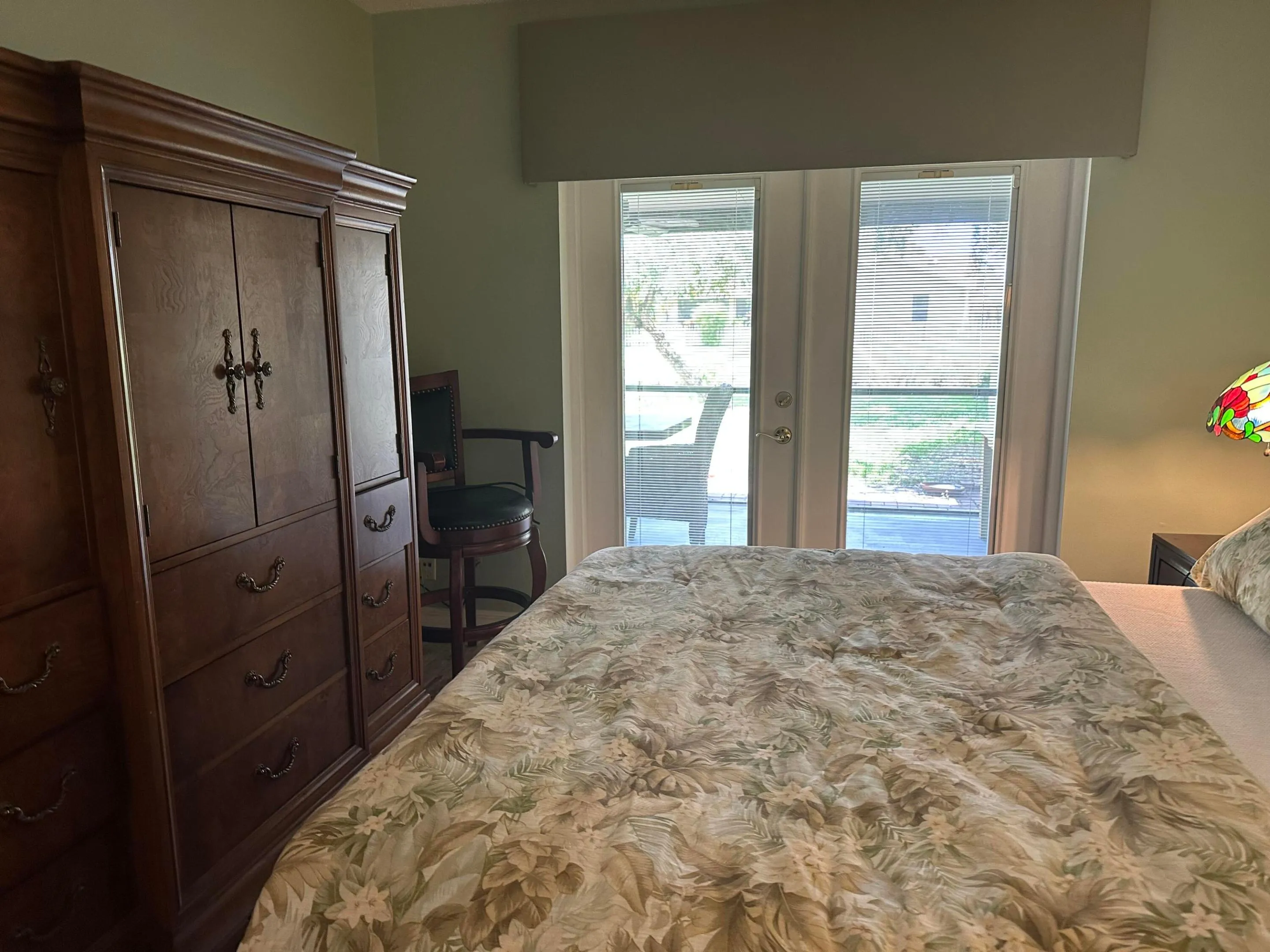 BEDROOM 2 WITH CHEST