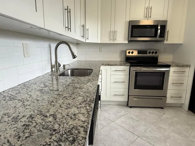 KITCHEN DETAIL