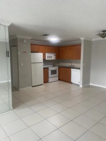 170 Cypress Club Drive​​‌​​​​‌​​‌‌​‌‌​​​‌‌​‌​‌​‌​​​‌​​ kitchen