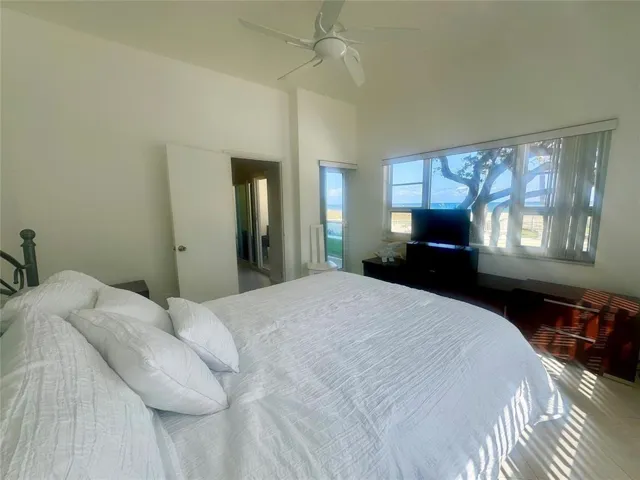 m:bedroom