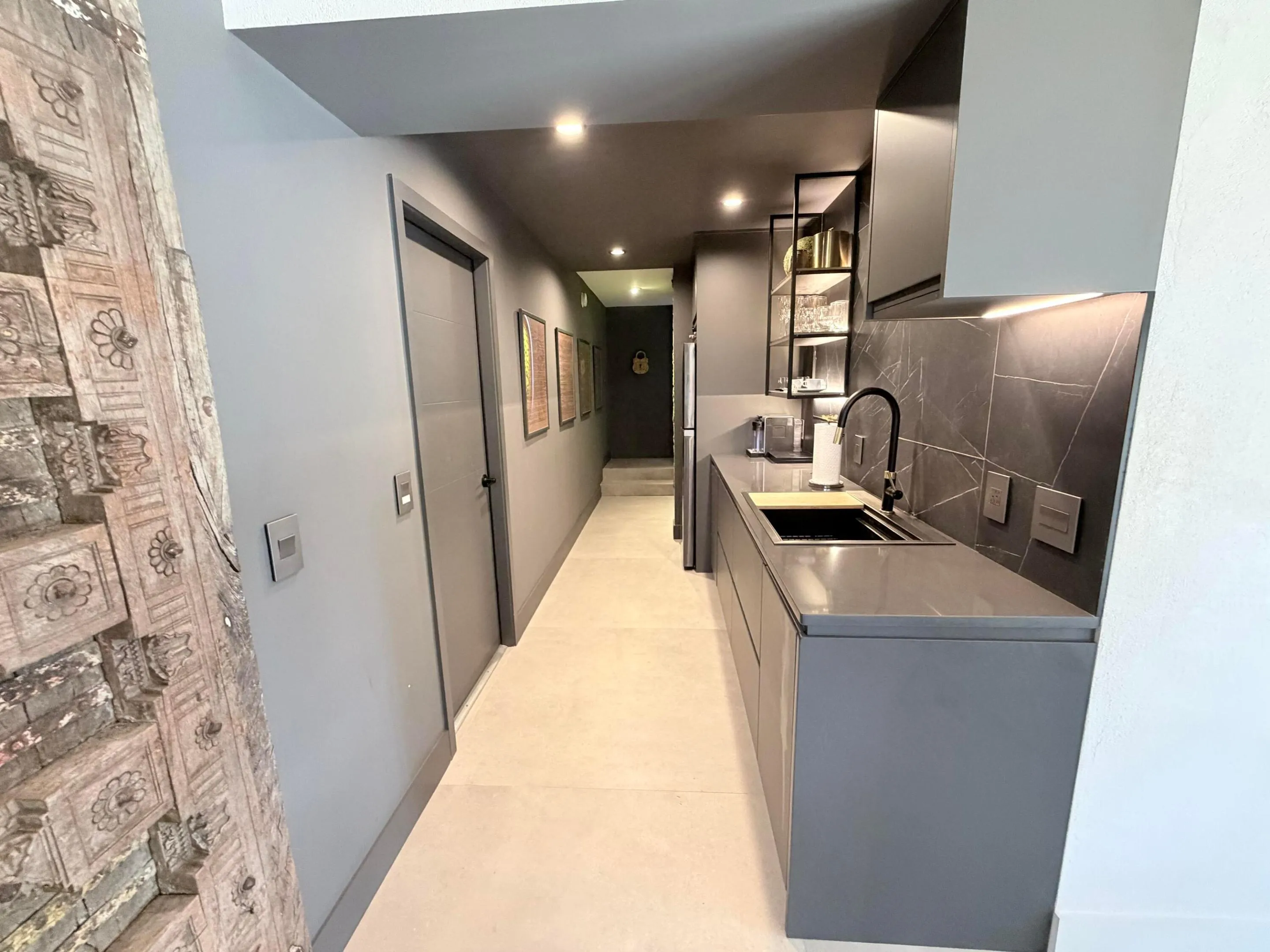 Wet bar