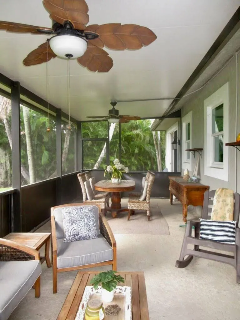 Guest house screened lanai