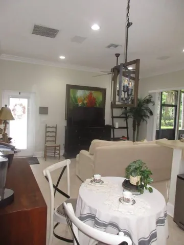 Guest breakfast area and living room