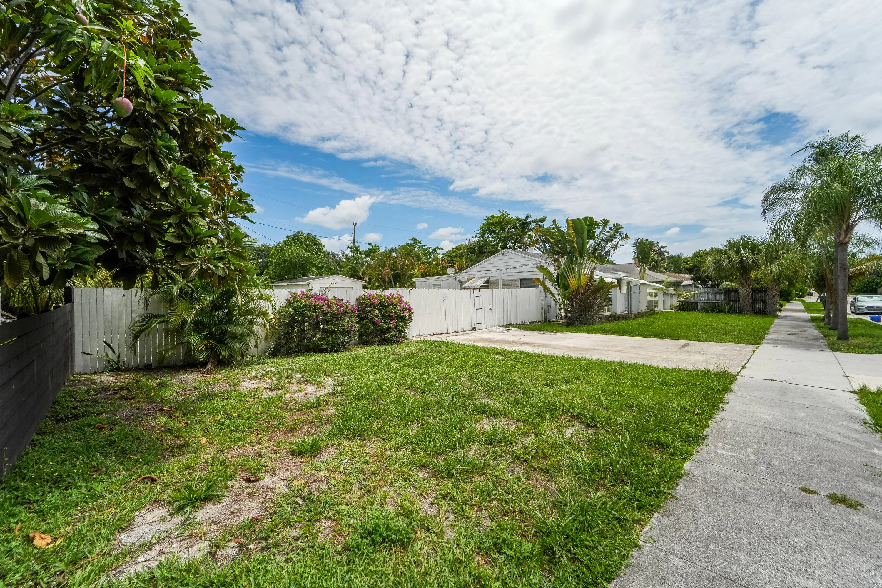 1007CharlesstreetWPB-13