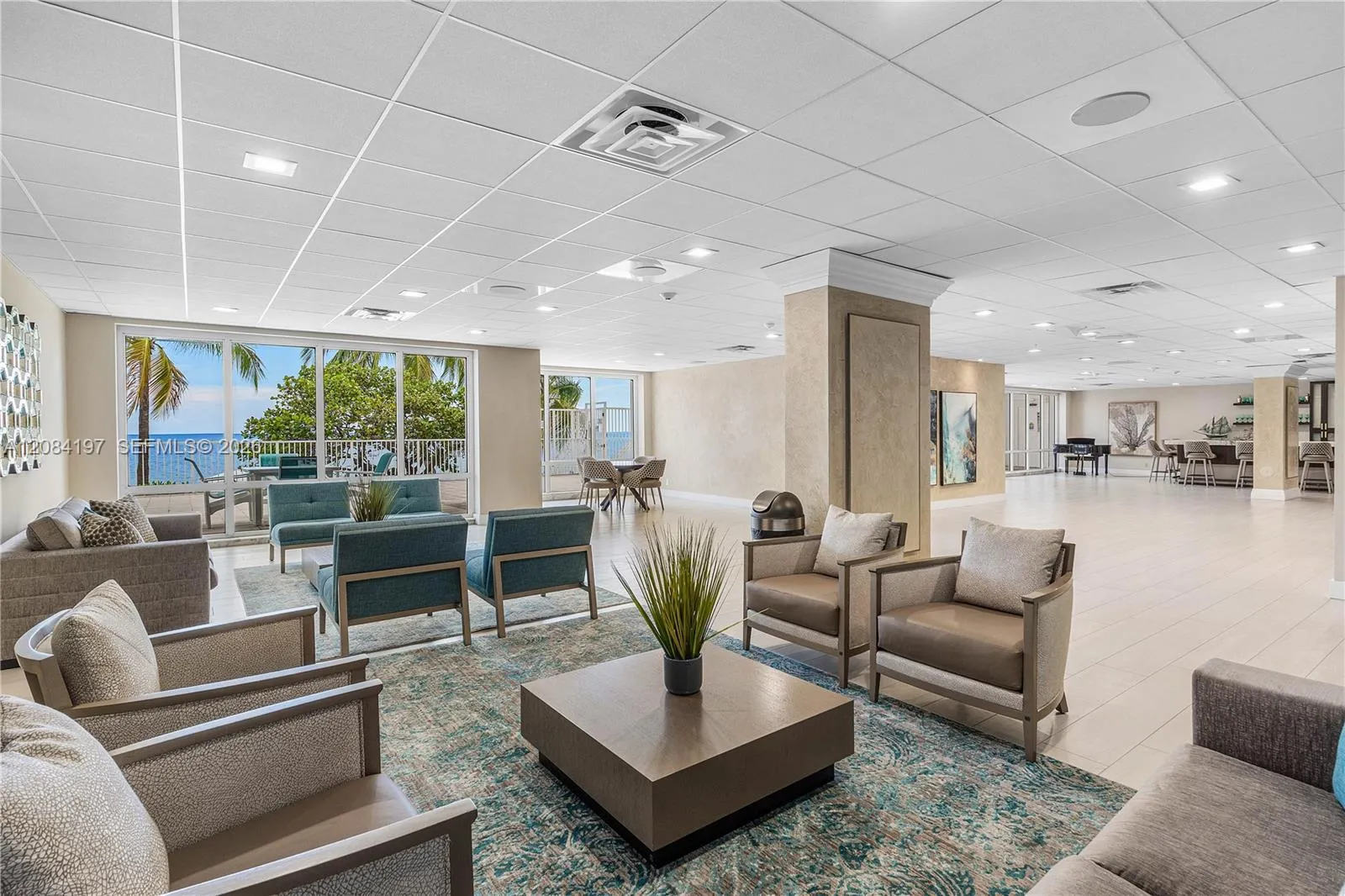 Ocean Lounge