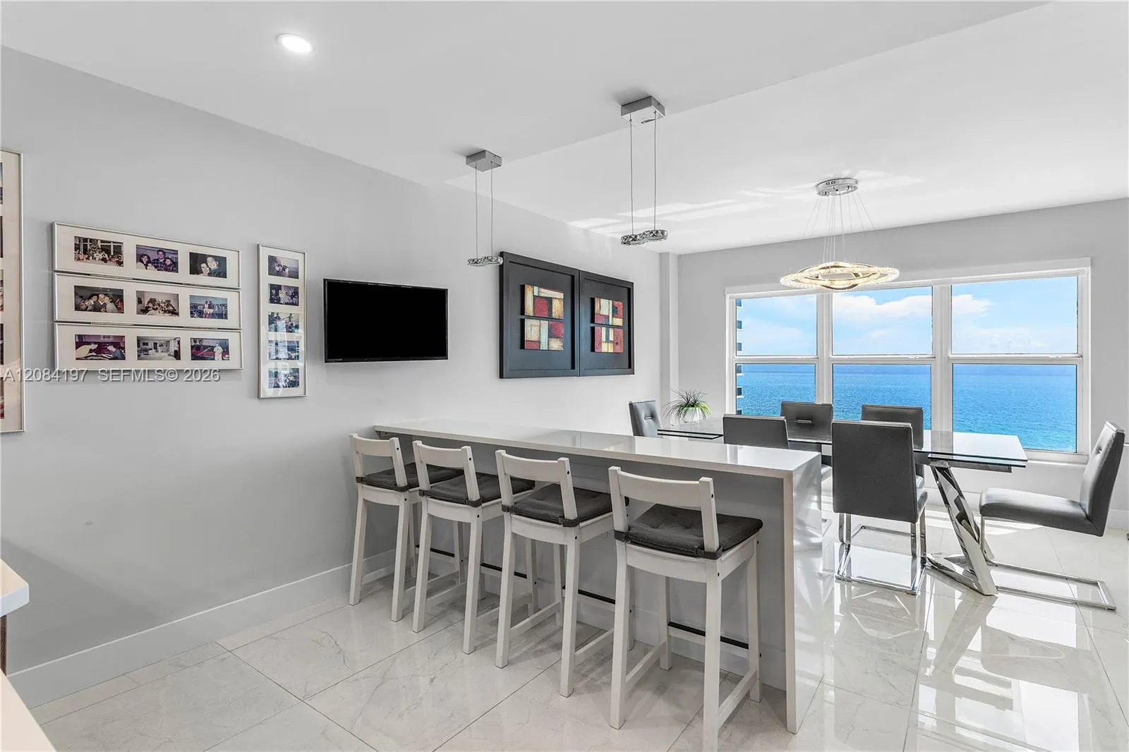 Kitchen Snack Bar overlooking Ocean