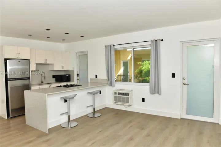 Living / kitchen