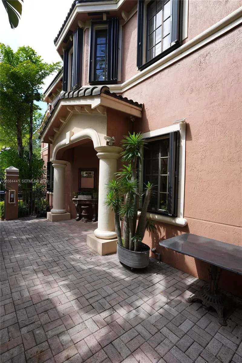 Property photo 32